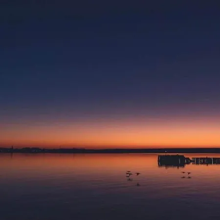 Charming Attic Retreat, Usedom 아파트